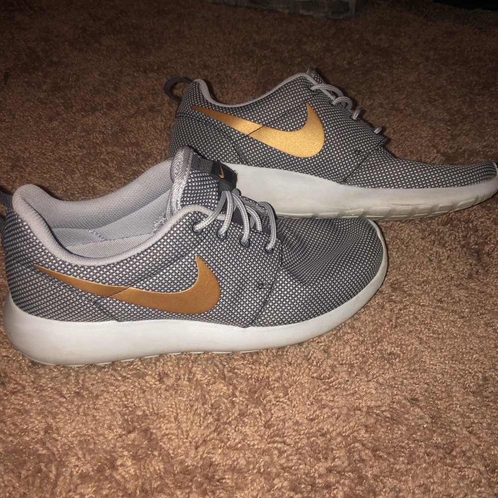 Nike shoes